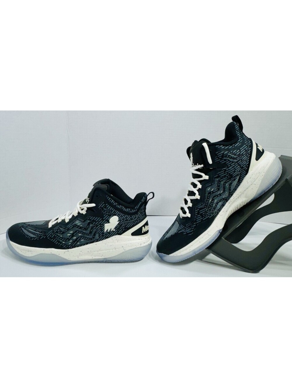 New Moolah Neovolt Pro V2 Basketball Shoes Girl’s 10 Black - Picture 2 of 5